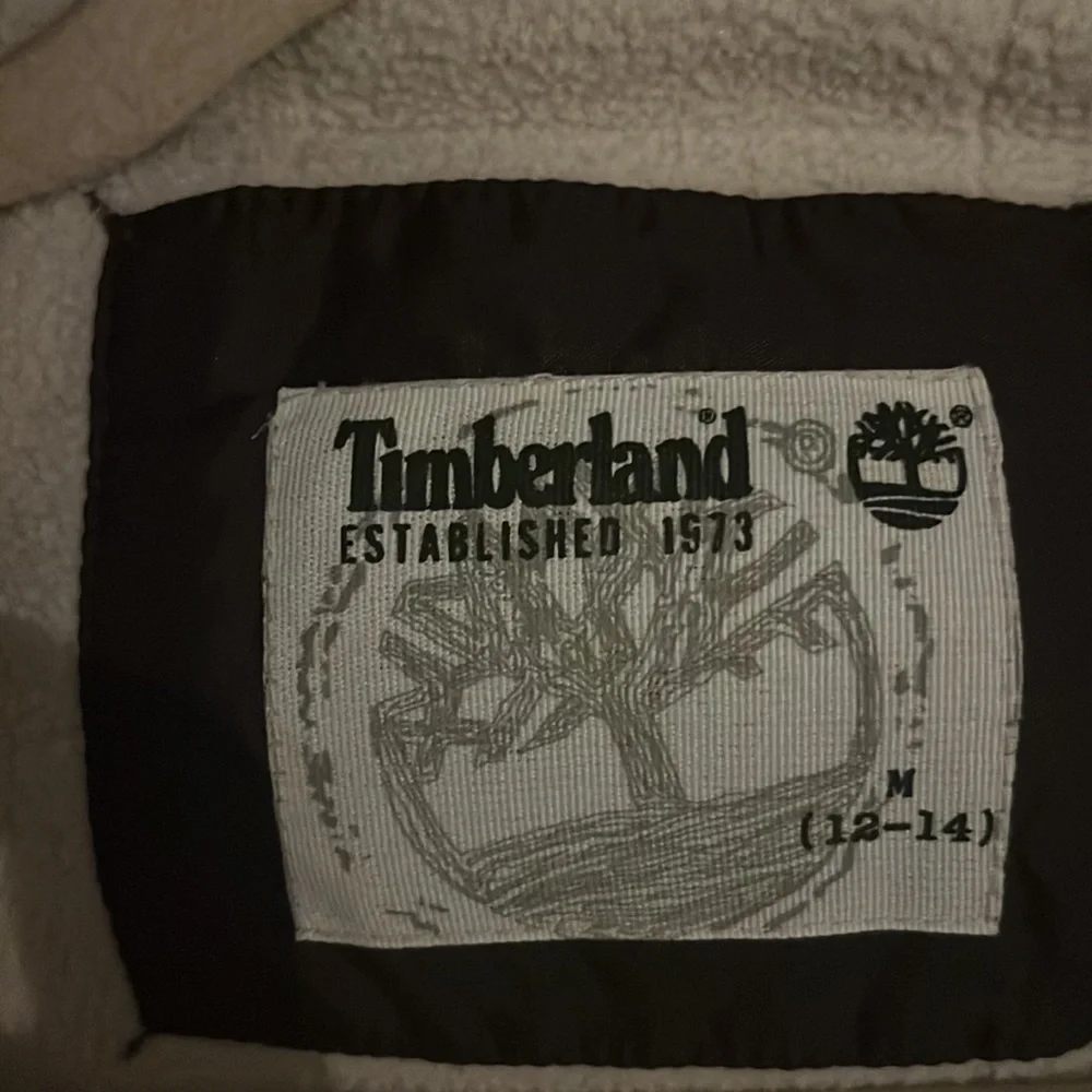 EUC TIMBERLAND KID’S JACKET. Size 12-14, medium
